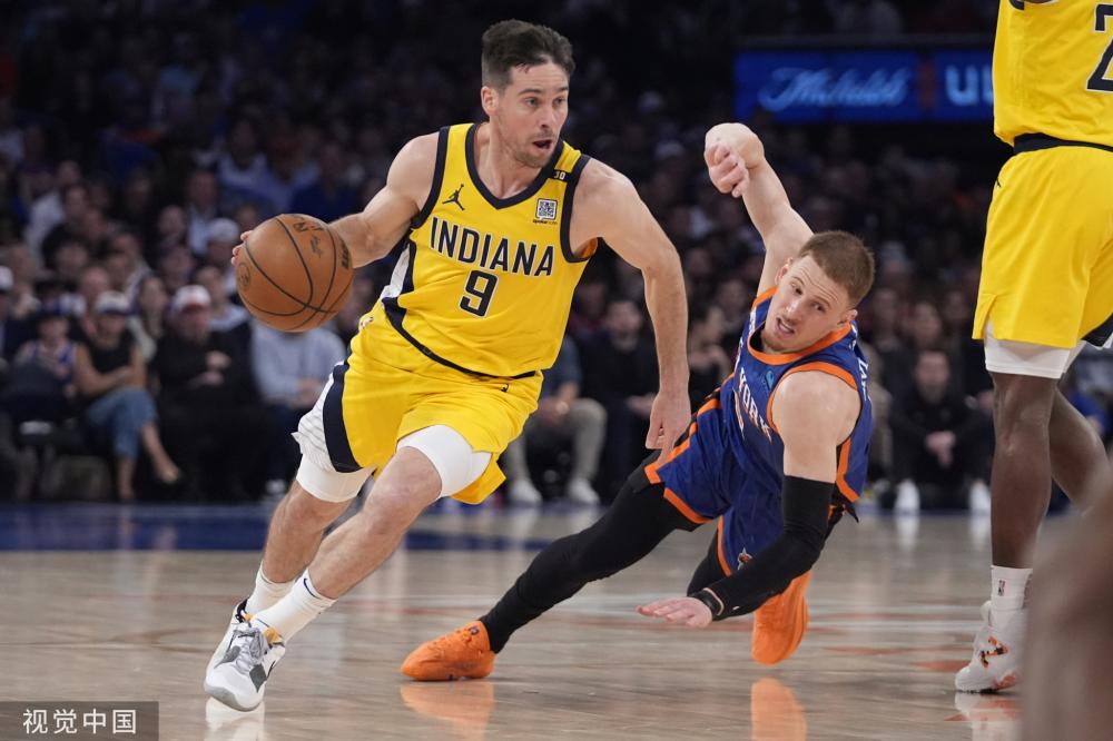 己的桂冠 己的桂冠