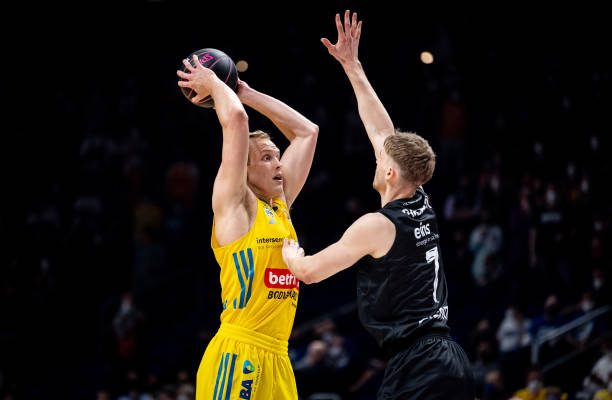 曼联买断贝 曼联买断贝